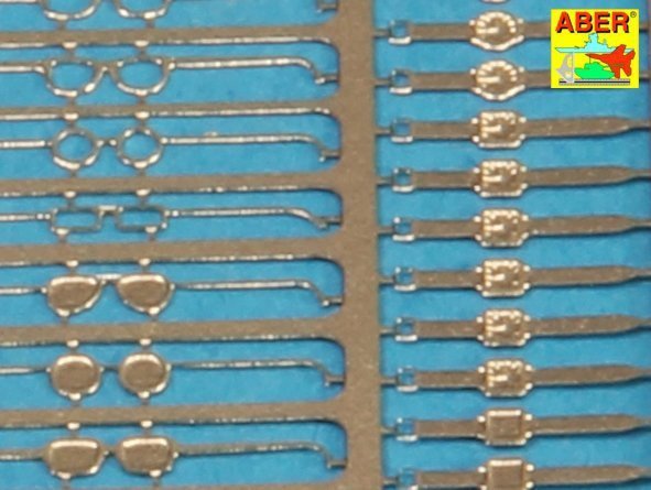 Aber 35A124 Glasses and watches (1:35)