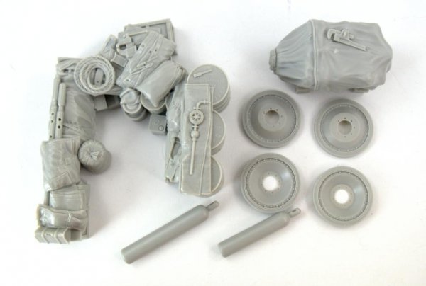 Panzer Art RE35-482 Stowage set for Sd.Kfz 9 FAMO 1/35