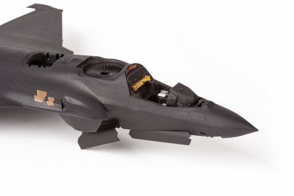 Eduard SS832 F-35B TAMIYA 1/72