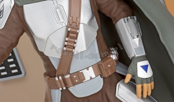 Revell 06784 Din Djarin The Bounty Hunter - The Mandalorian 1/9