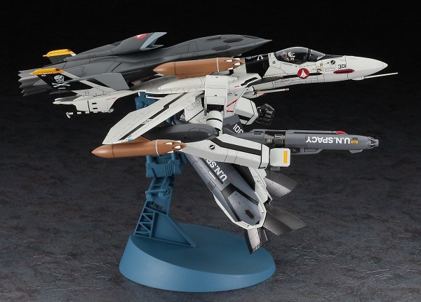 Hasegawa 65889 VF-0S Gerwalk w/ Ghost &quot;Macross Zero&quot; 1/72