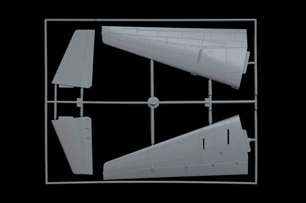 Italeri 2735 ES-3A Shadow (1:48)