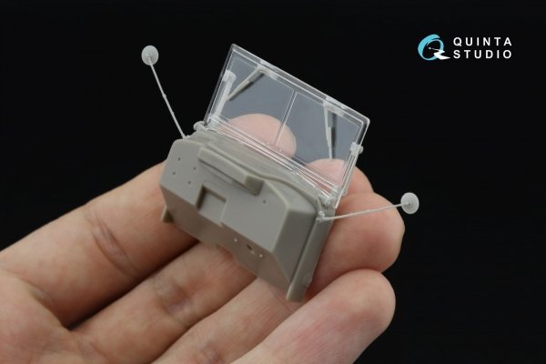 Quinta Studio QD+35066 U.S. Diamond T 968A Cargo truck (open cab) 3D-Printed &amp; coloured Interior on decal paper (Mirror Models) (with 3D-printed resin parts) 1/35