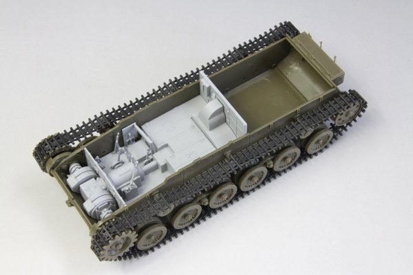 Fine Molds 35720 IJA Type 3 SPG Ho-Ni III Interior &amp; Caterpillar Set 1/35