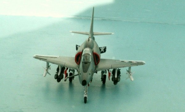 Hasegawa B9 A-4E/F Skyhawk (1:72)