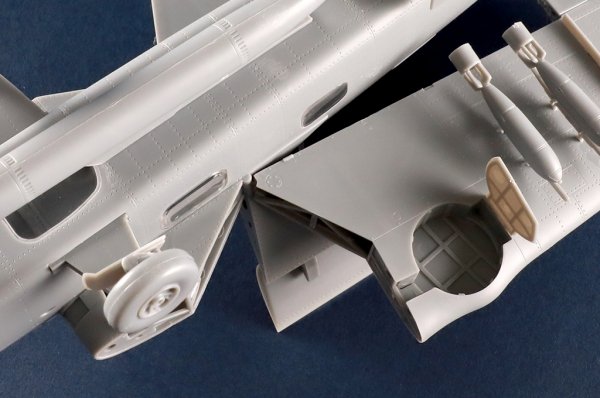 Trumpeter 05825 Fairey Barracuda WW II Torpedo Bomber 1/48