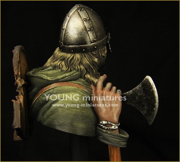 Young Miniatures YH1841 VIKING Warrior 1/10