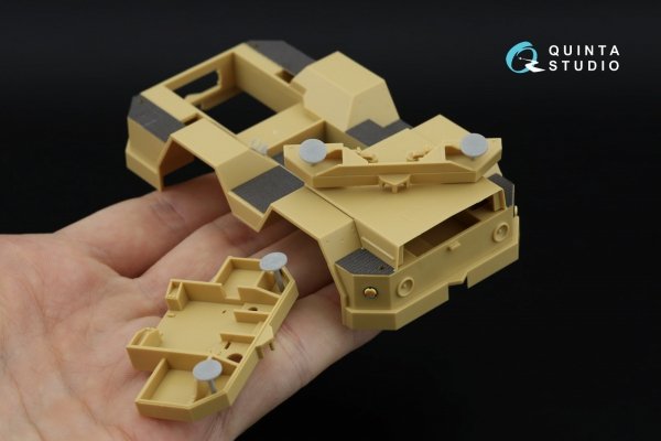 Quinta Studio QD+48648 Russian naval tow tractor 3913 3D-Printed &amp; coloured Interior on decal paper (RFM) (with 3D-printed resin parts) 1/48