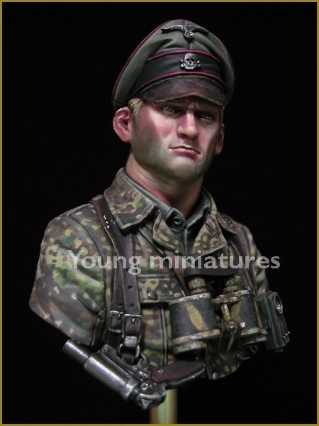 Young Miniatures YM1831 German Waffen SS Officer 1944 1/10