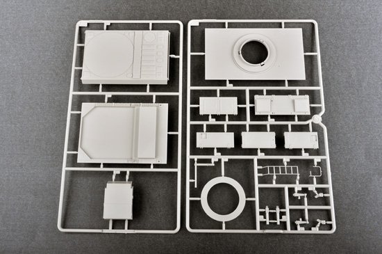 Trumpeter 01023 MPQ-53 C-Band Tracking Radar 1/35
