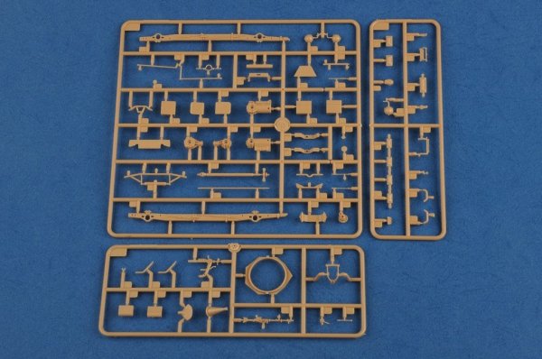 Hobby Boss 83812 German Sd.Kfz.221 Leichter Panzerspahwagen (3rd Series)