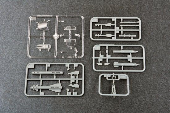 Trumpeter 01673 Su-24M Fencer-D