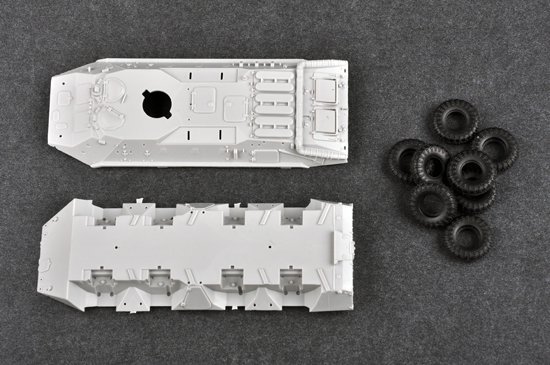 Trumpeter 07138 Russian BTR-70 APC late version 1/72