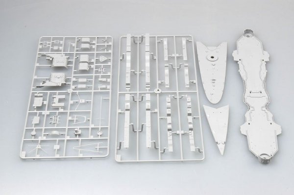 Trumpeter 05313 German Heavy Cruiser Prinz Eugen 1945 (1:350)