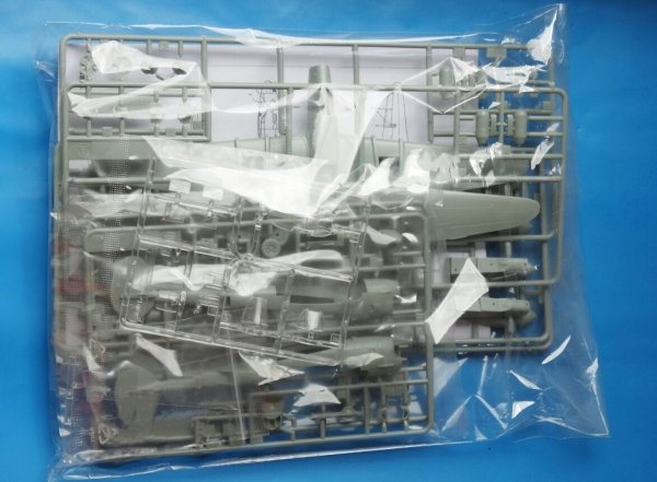 RS Models 94026 Lockheed P-38 J-15 LO - Battle over Moravia (Limited Edition) 1/72