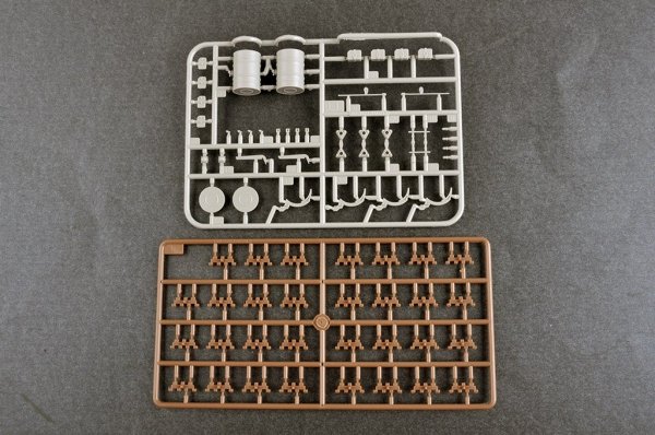 Trumpeter 09601 Soviet Obj.172 T-72 Ural 1/35