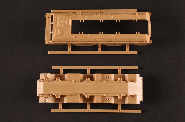 Hobby Boss 82935 Russian 9K79 Tochka SS-21 Scarab IRBM 1/72