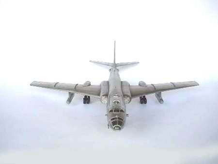 Trumpeter 01614 CHINESE XIAN JHU-6 (1:72)