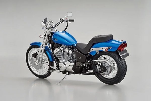 Aoshima 06608 Honda NC37 Steed VLS '98 1/12