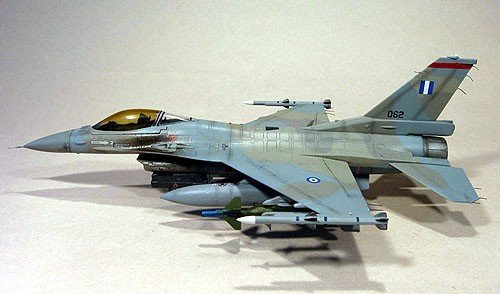 Hasegawa D18 F-16CJ Block 50 (1:72)