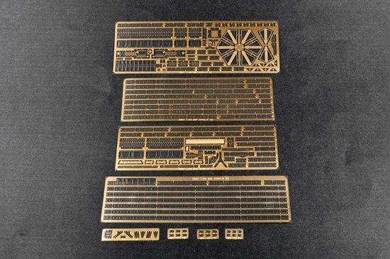 Trumpeter 05627 German Navy Aircraft Carrier DKM Graf Zeppelin 1/350