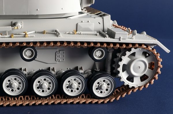Trumpeter 00955 Pz.Bef.Wg.Fahrgestell Pz.Kpfw.III.Ausf.J 1/16