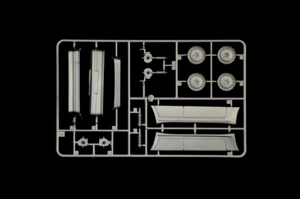 Italeri 3624 Mercedes 190 E 2.3 16V 1/24