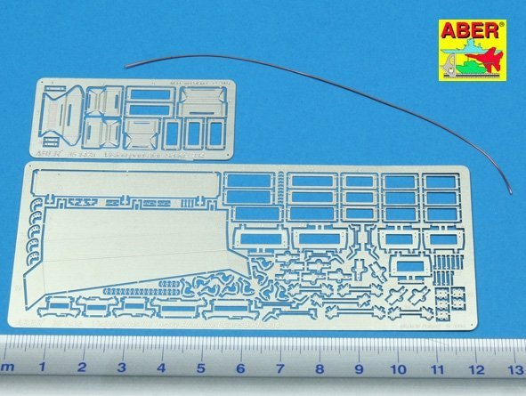 Aber 35142 Wizjery obserwacyjne do ciezkiego samochodu pancernego (ITA) (1:35)