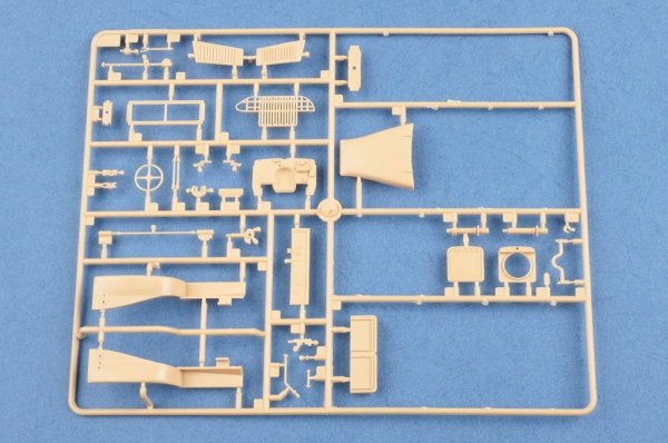 Hobby Boss 83833 US GMC CCKW-352 Machine Gun Turret Version