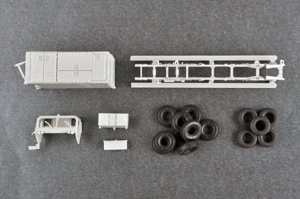 Trumpeter 07159 MPQ 53 C-Band Tracking Radar 1/72