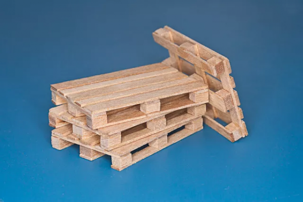 RB Model 35D30 4 x natural wood pallets self assembly kit 1/35