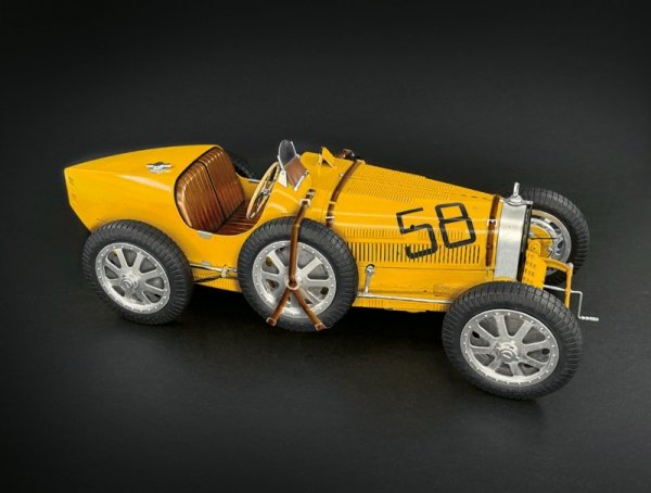 Italeri 4716 Bugatti Type 35B - Targa Florio 29/Monaco GP 30 1/12