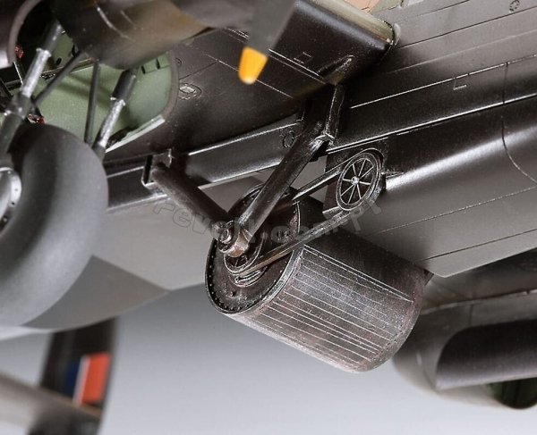 Revell 64295 Lancaster B. III Dambusters - model set 1/72