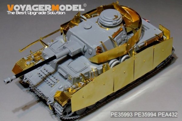 Voyager Model PEA432 WWII German Pz.Kpfw.IV Ausf.G  (LateProduction) Schurzen (For Border 35001) 1/35