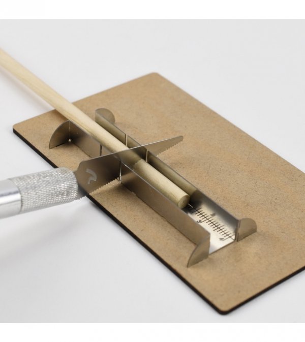 ARTESANIA LATINA 27303 Korytko do cięcia z ostrzami