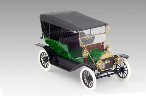 ICM 24002 Model T 1911 Touring, American Passenger Car (1:24)