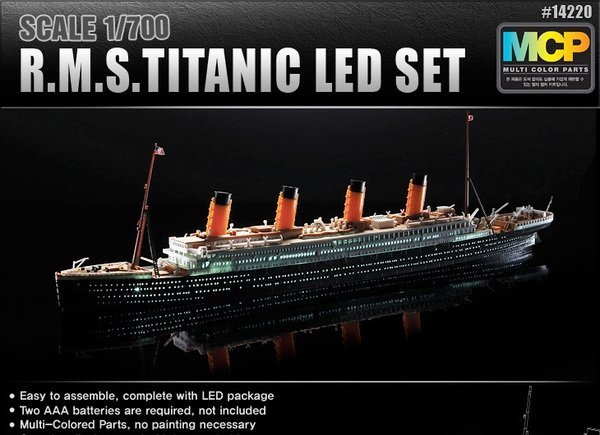 Academy 14220 RMS Titanic with LED Lighting Set 1/700