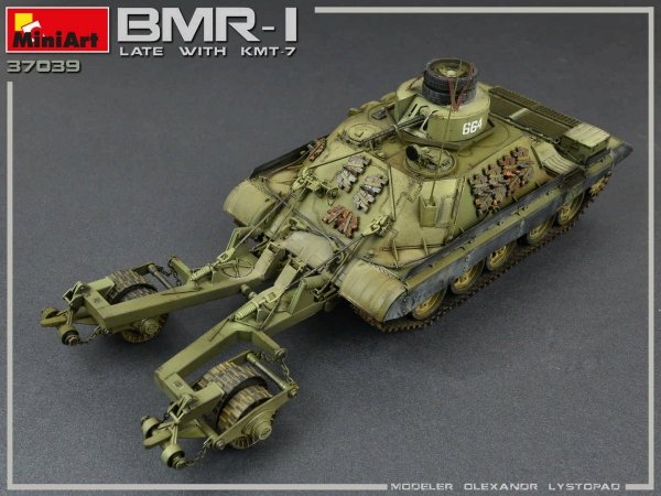 MiniArt 37039 BMR-1 Late Mod. with KMT-7 1/35