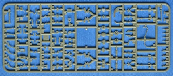 ACE 35103 0,5t Light truck 4x4 Iltis SAN w/medical mission kit 1/35