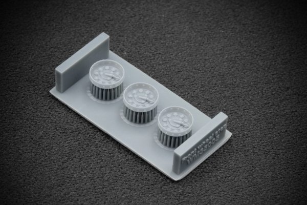 ScaleX WM 35005 GAZ-66 Ordinary wheel set (for Trumpeter) 1/35