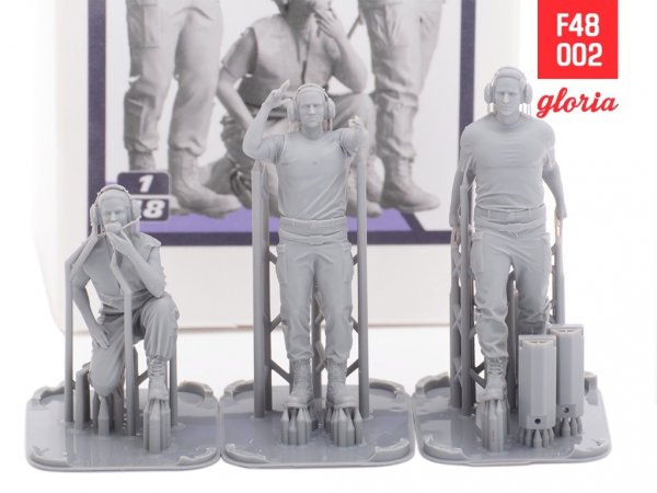 Gloria F48002 Ground Crew US Air Force vol.2 3D Printed Figures x 3 1/48