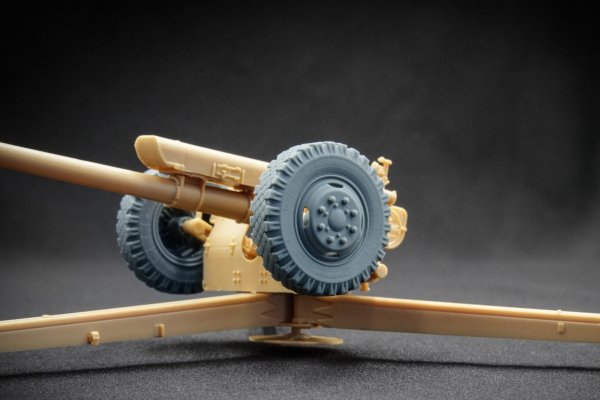 ScaleX WM 35014С D-30 Ordinary and sagged wheel set (for Trumpeter) 1/35