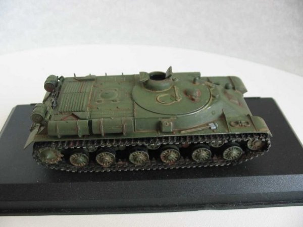 PST 72039 JS-2MT Armored Tow Tractor 1/72