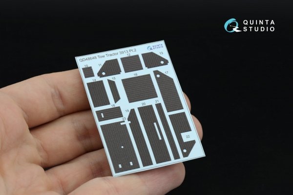 Quinta Studio QD+48648 Russian naval tow tractor 3913 3D-Printed &amp; coloured Interior on decal paper (RFM) (with 3D-printed resin parts) 1/48