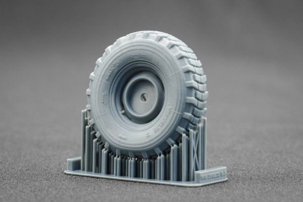 ScaleX WM 35023S Unimog 404 11.0R20 X Sagged v2 Sagged wheel set (for AK-Interactive, ICM, Revell) 1/35