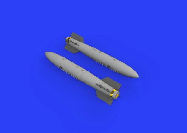 Eduard 648447 B43-0 Nuclear Weapon w/ SC43-4/ -7 tail assembly 1/48