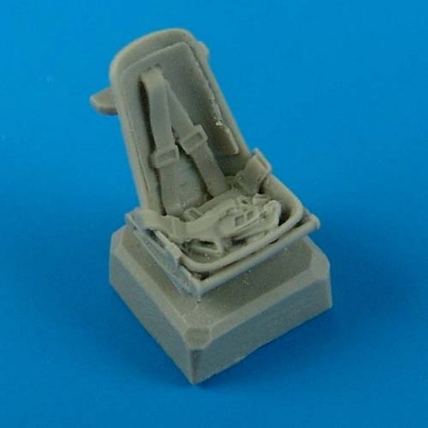 Quickboost QB72401 Bf 109E seat with safety belts 1/72