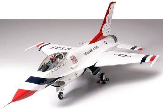 Tamiya 60316 F-16C Thunderbirds 1:32