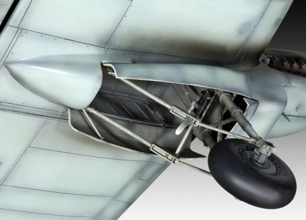 Revell 04836 Heinkel He 111 H-6 (1:32)