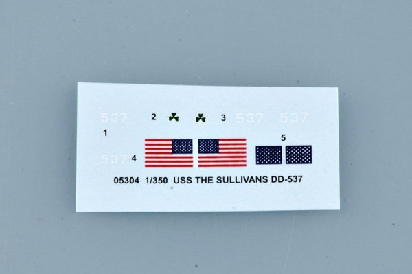 Trumpeter 05304 USS THE SULLIVANS DD-537 (1:350)